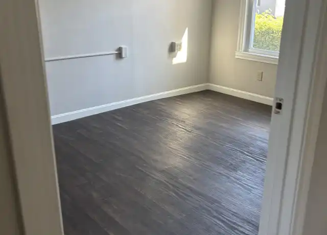 Property at 504 Main St Unit 1, Sturbridge, MA, 01518, 3 beds, 1 bath, [object Object]