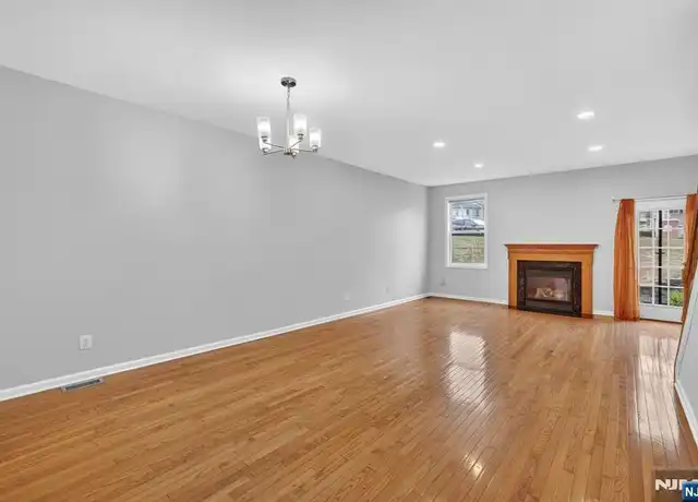 Property at 535 Coventry Dr #5036, Nutley, NJ, 07110, 2 beds, 2.5 baths, [object Object]