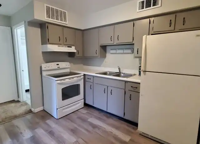 Property at 905 Glendean Ave Unit 905 5 Glendean, Dayton, OH, 45431, 2 beds, 1 bath, [object Object]