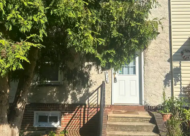 Property at 921 E 15th St, Chester, PA, 19013, 3 beds, 1 bath, [object Object]