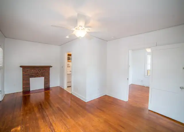 Property at 1040 SW 4th Ave Unit 20, Gainesville, FL, 32601, 1 bed, 1 bath, [object Object]