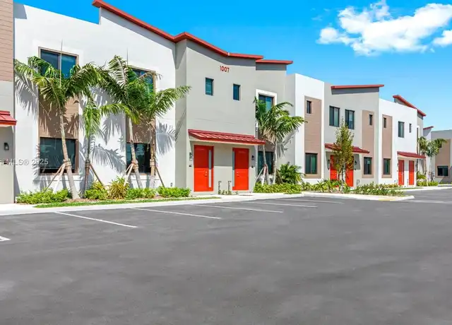 Property at 1001 NE 58th St Unit B, Oakland Park, FL, 33334, 3 beds, 2.5 baths, [object Object]