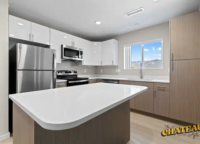Property at Chateau Too Apartments - 1840 Airport Rd, Colorado Springs, CO, 80910, 1 bed, 1 bath, [object Object]