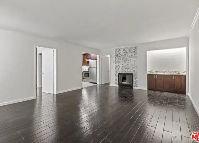 Property at 1033 6th St Unit 204, Santa Monica, CA, 90403, 3 beds, 2 baths, [object Object]