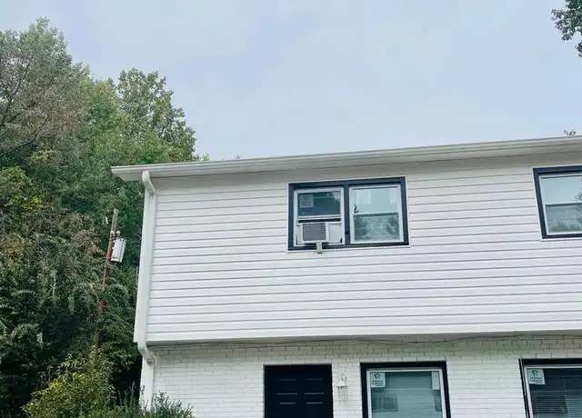 Property at 2909 Burgess Dr Unit 2917-1, Charlotte, NC, 28208, 2 beds, 1.5 baths, [object Object]