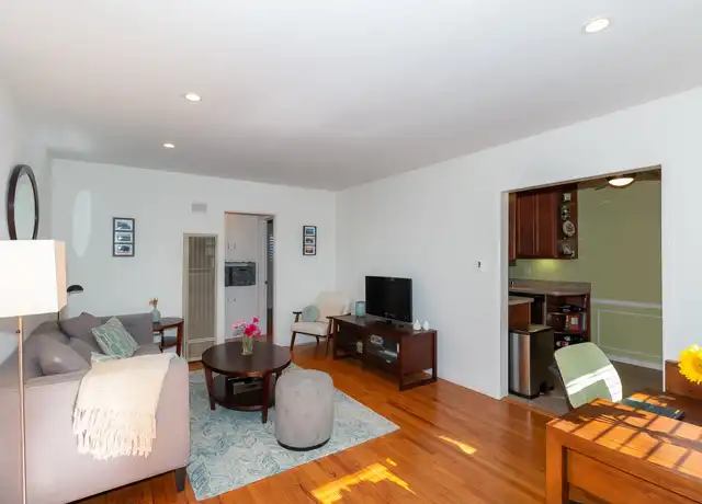 Property at 1419 15th St #3, Santa Monica, CA, 90404, 1 bed, 1 bath, [object Object]