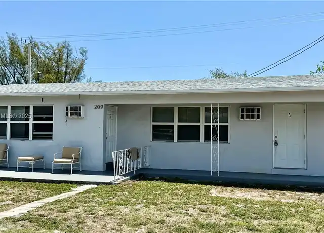 Property at 209 SW 14th St Unit 2, Dania Beach, FL, 33004, 1 bed, 1 bath, [object Object]