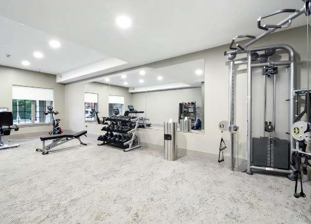 Photo of 1850 Amberley Ct, Lake Forest, IL 60045