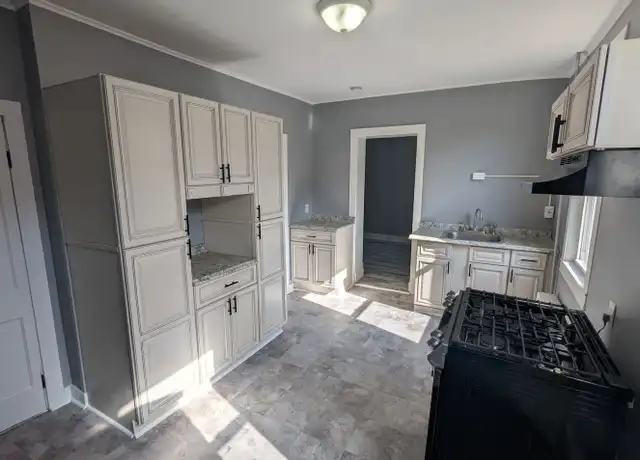 Property at 1273 Broadway Unit 1R, Watervliet, NY, 12189, 1 bed, 1 bath, [object Object]
