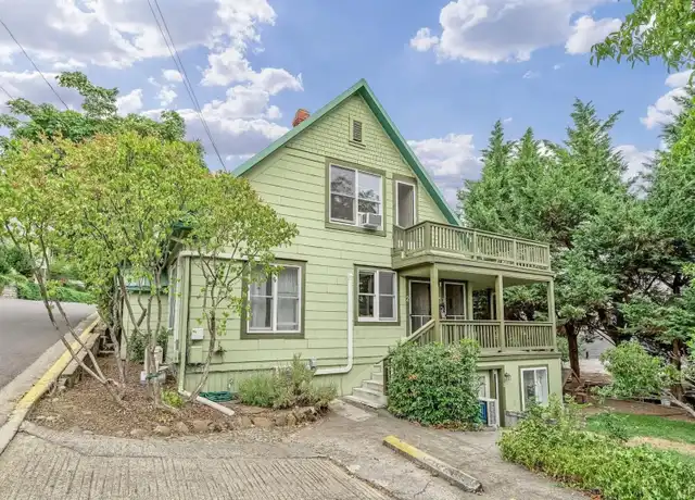 Property at 11 Beach Ave Unit 4, Ashland, OR, 97520, 1 bed, 1 bath, [object Object]
