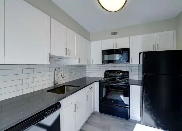 Property at Colonie East Apartments - 173 Doorstone Dr, Latham, NY, 12110, 1 bed, 1 bath, [object Object]