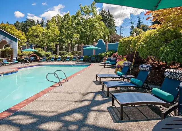 Photo of 9501 244th St SW, Edmonds, WA 98020
