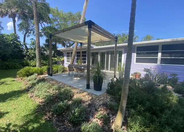 Property at 512 S Pine St, New Smyrna Beach, FL, 32169, 3 beds, 2 baths, [object Object]