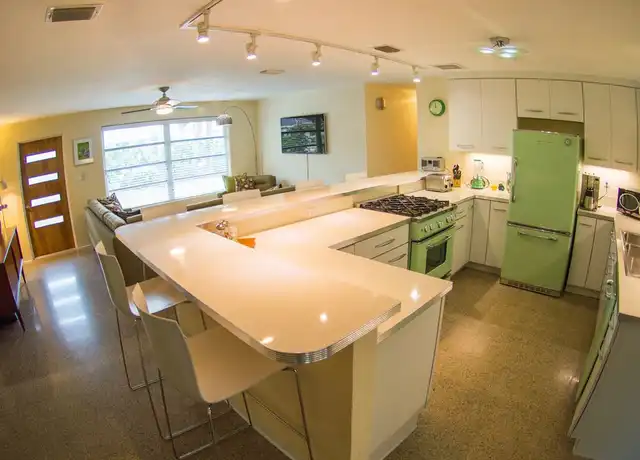 Property at 512 S Pine St, New Smyrna Beach, FL, 32169, 3 beds, 2 baths, [object Object]