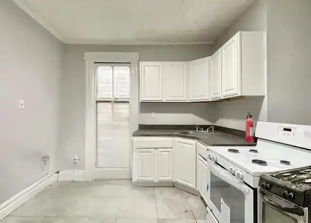 Property at 591 15th Ave Unit 2, Newark, NJ, 07103, 3 beds, 1 bath, [object Object]