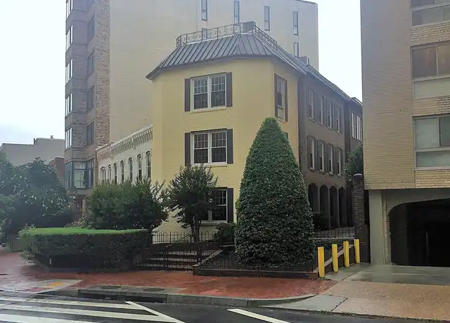 Property at 900 24th St NW Unit A, Washington, DC, 20037, 3 beds, 2 baths, [object Object]