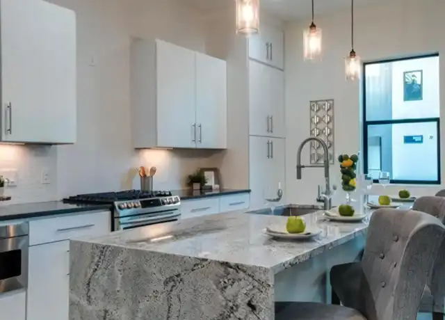 Property at 422 W 9th St Unit 668, Dallas, TX, 75208, 2 beds, 2 baths, [object Object]