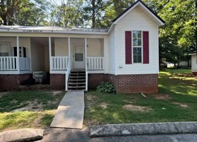 Property at 157 Bybee Woods Dr Unit 2, McMinnville, TN, 37110, 2 beds, 1 bath, [object Object]