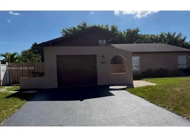 Property at 282 NW 41st Way, Deerfield Beach, FL, 33442, 3 beds, 2 baths, [object Object]