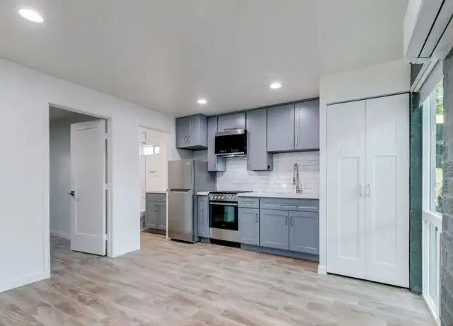 Property at 402 W Earll Dr Unit A, Phoenix, AZ, 85013, 1 bed, 1 bath, [object Object]