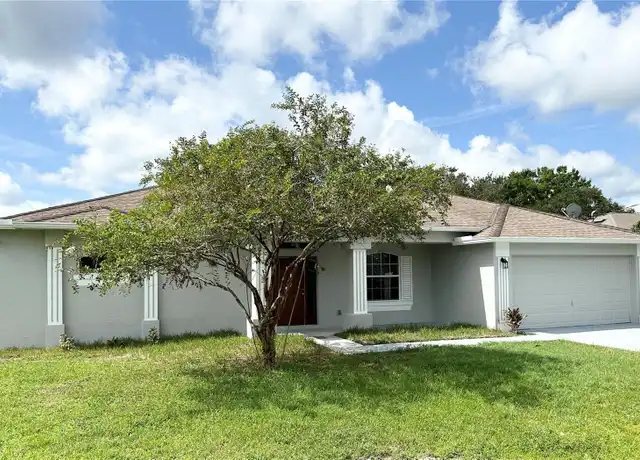 Property at 5 Red Birch Ln, Palm Coast, FL, 32164, 4 beds, 2 baths, [object Object]