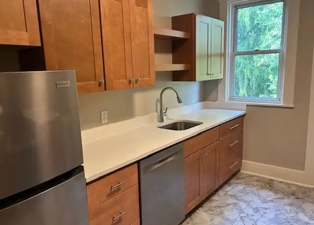 Property at 1039 Mirror St, Pittsburgh, PA, 15217, 3 beds, 1 bath, [object Object]