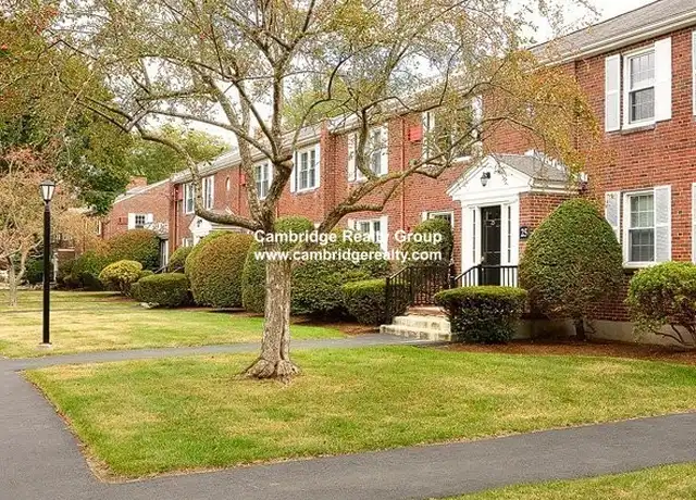 Property at 9 Captain Parker Arms Unit 22, Lexington, MA, 02421, 2 beds, 1 bath, [object Object]