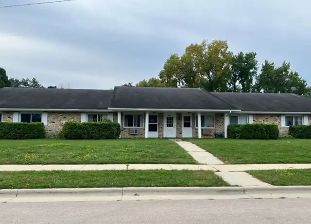 Property at 702 Chase Blvd Unit 4, Sun Prairie, WI, 53590, 1 bed, 1 bath, [object Object]