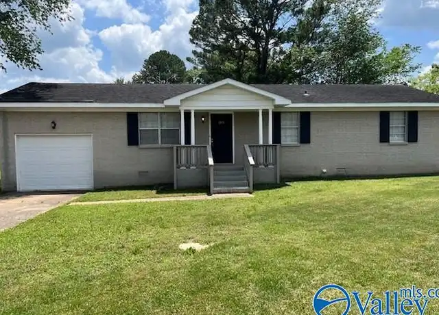 Property at 2108 English Dr SW, Huntsville, AL, 35803, 3 beds, 1.5 baths, [object Object]