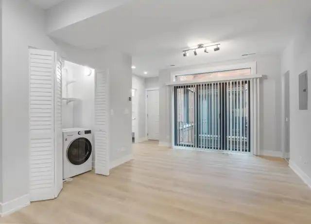 Property at 1558 W Juneway Ter Unit 1T, Chicago, IL, 60626, 3 beds, 1 bath, [object Object]