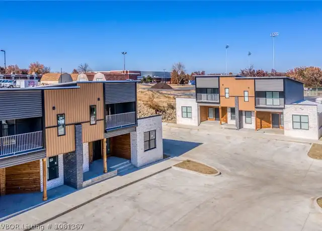 Property at 5717 Park Ave, Fort Smith, AR, 72903, 4 beds, 4 baths, [object Object]