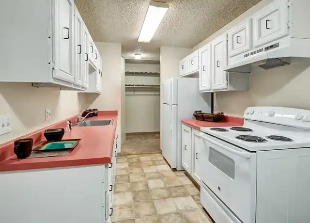 Property at Quiet Creek - 4543 Lake Otis Pkwy, Anchorage, AK, 99507, 1-2 bed, 1-2 bath, [object Object]