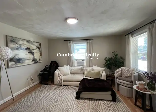 Property at 143 Washington Cir Unit 1, Woburn, MA, 01801, 2 beds, 1 bath, [object Object]