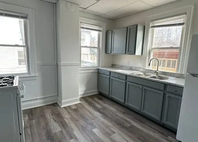 Property at 422 Pearl St, Ypsilanti, MI, 48197, 2 beds, 1 bath, [object Object]