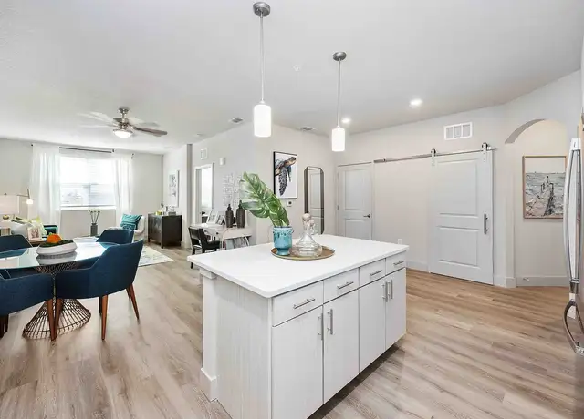 Photo of 1105 Park Ln, Davenport, FL 33896