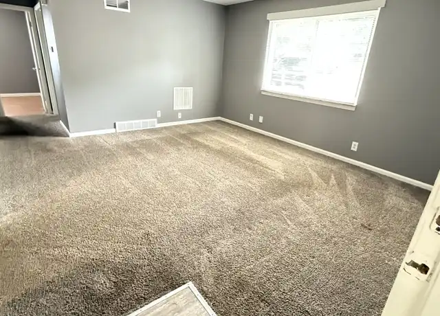Property at 11543 E Lexington Ave, Sugar Creek, MO, 64054, 2 beds, 1 bath, [object Object]