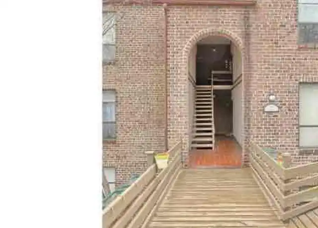 Property at 7D Fairway Rd, Reading, PA, 19607, 2 beds, 2 baths, [object Object]