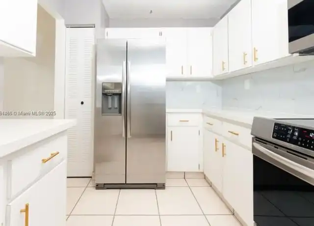 Property at 452 SW 2nd St, Miami, FL, 33130, 3 beds, 2 baths, [object Object]