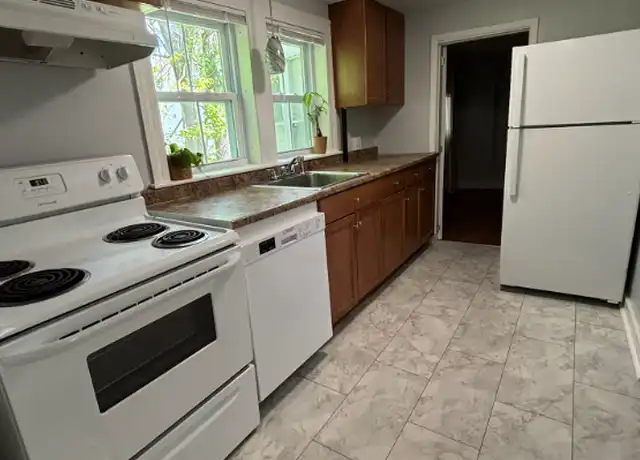Property at 13 Lincoln St Unit B, Somersworth, NH, 03878, 2 beds, 1 bath, [object Object]