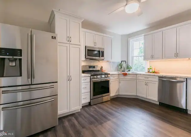 Property at 340 College Ave, Lancaster, PA, 17603, 3 beds, 1 bath, [object Object]