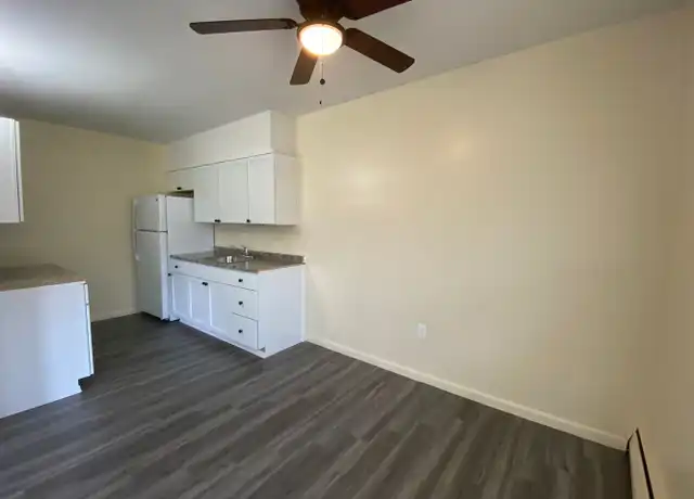 Property at 1021 S Progress Ave Unit C09, Harrisburg, PA, 17111, 1 bed, 1 bath, [object Object]