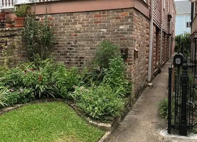 Property at 105 Sherwood Forest Dr, New Orleans, LA, 70119, 2 beds, 1 bath, [object Object]