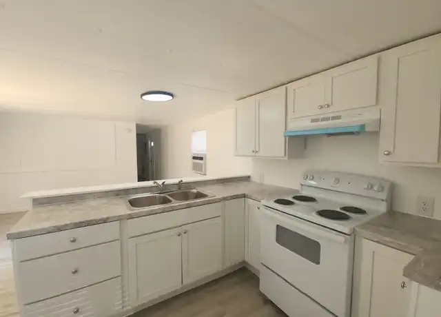 Property at 678 Denton Blvd NW Unit 10, Fort Walton Beach, FL, 32547, 2 beds, 1 bath, [object Object]