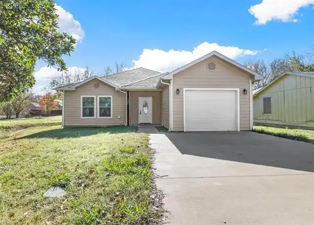 Property at 1624 E King St, Sherman, TX, 75090, 3 beds, 2 baths, [object Object]