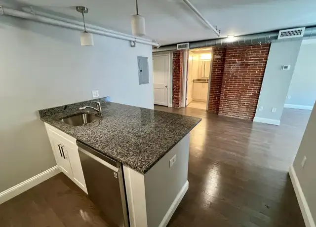 Property at 154 Main St Unit 304, Worcester, MA, 01608, 1 bed, 1 bath, [object Object]