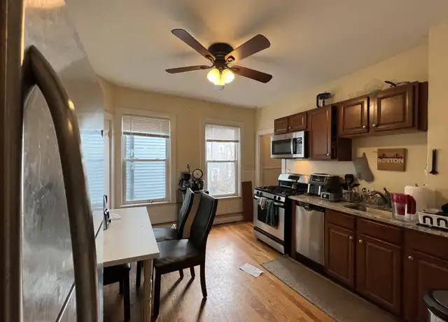 Property at 59 Cedar St Unit 2R, Somerville, MA, 02143, 3 beds, 1 bath, [object Object]