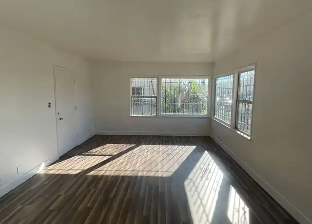 Property at 6714 11th Ave Unit 1, Los Angeles, CA, 90043, 2 beds, 1 bath, [object Object]