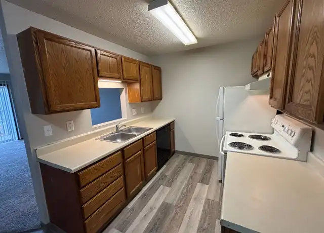 Property at 1802 40th St S Unit 308, Fargo, ND, 58103, 3 beds, 1 bath, [object Object]