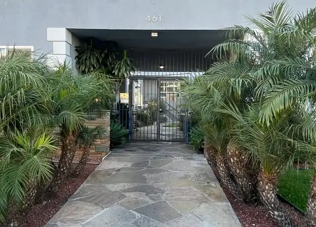 Property at Cloverdale - 461 - 461 S Cloverdale Ave, Los Angeles, CA, 90036, 1 bed, 1 bath, [object Object]