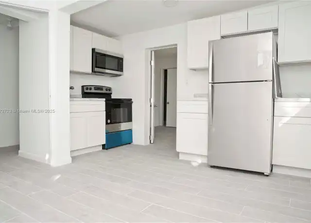 Property at 1323 N Federal Hwy #3, Hollywood, FL, 33020, 2 beds, 1 bath, [object Object]